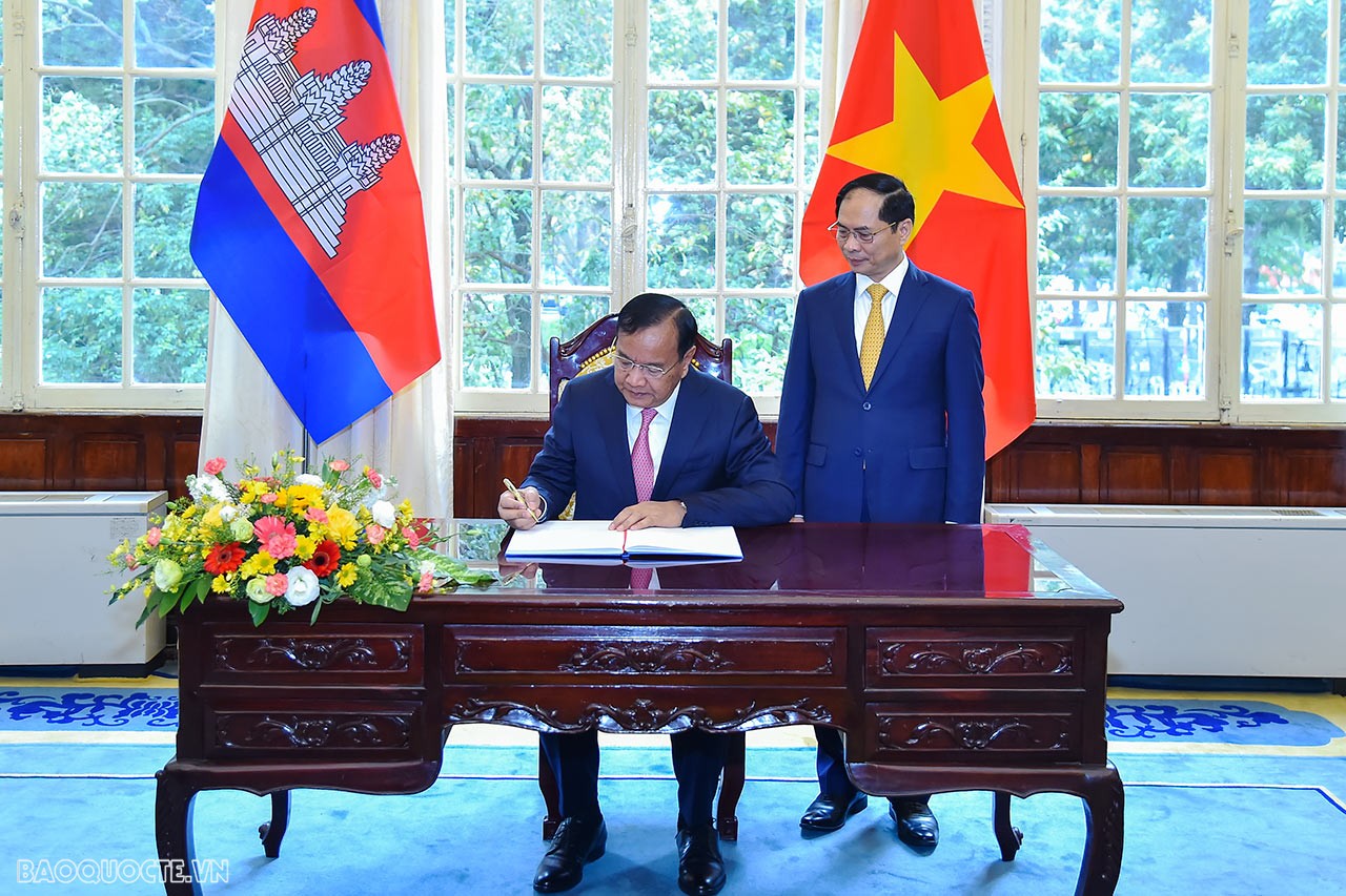 Foreign Minister welcomed Cambodian Deputy PM and Minister of FA and Int'l Cooperation