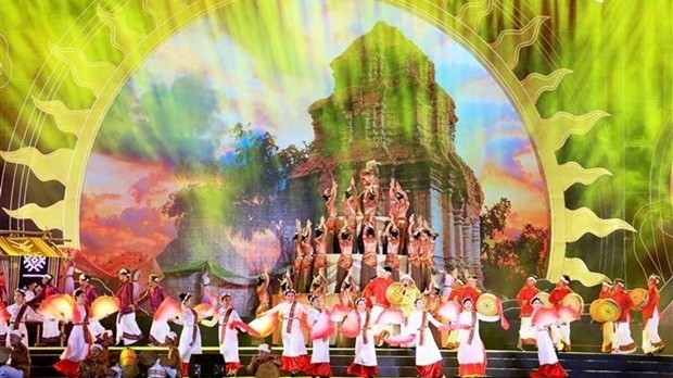 NA Chairman Vuong Dinh Hue attends opening of National Tourism Year 2023