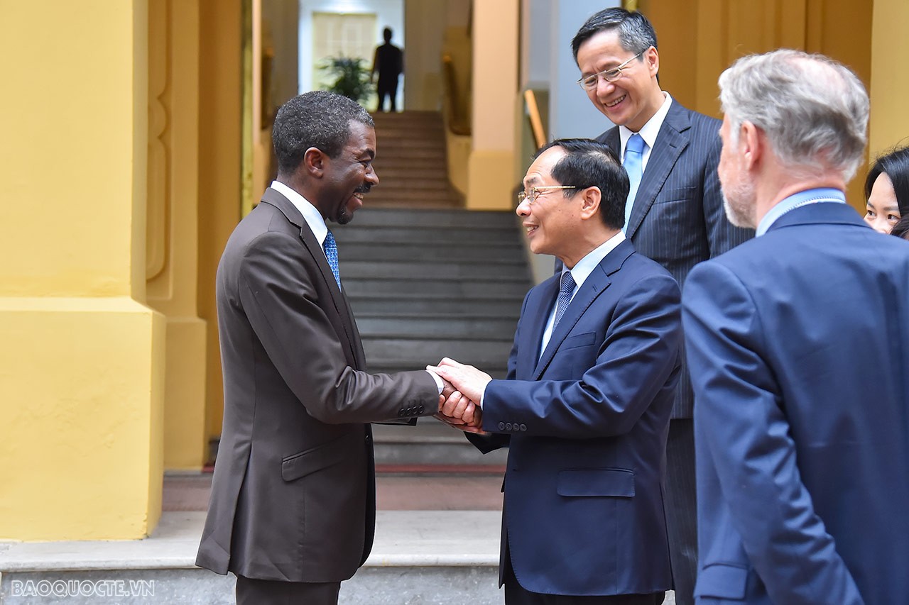 Vietnam - model in heritage conservation and promotion: UNESCO Director