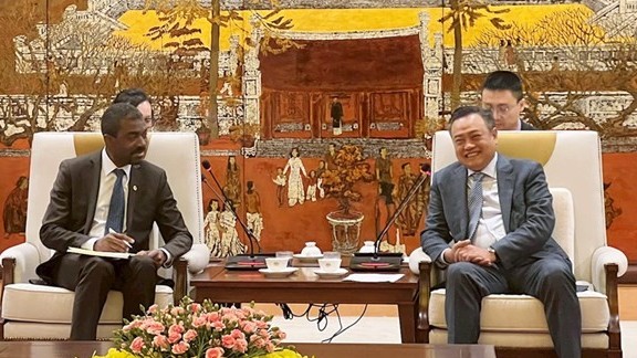 Hanoi Chairman Tran Sy Thanh receives UNESCO World Heritage Centre Director