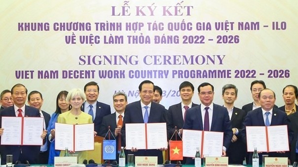 Vietnam, ILO sign Decent Work Country Programme Vietnam 2022 - 2026