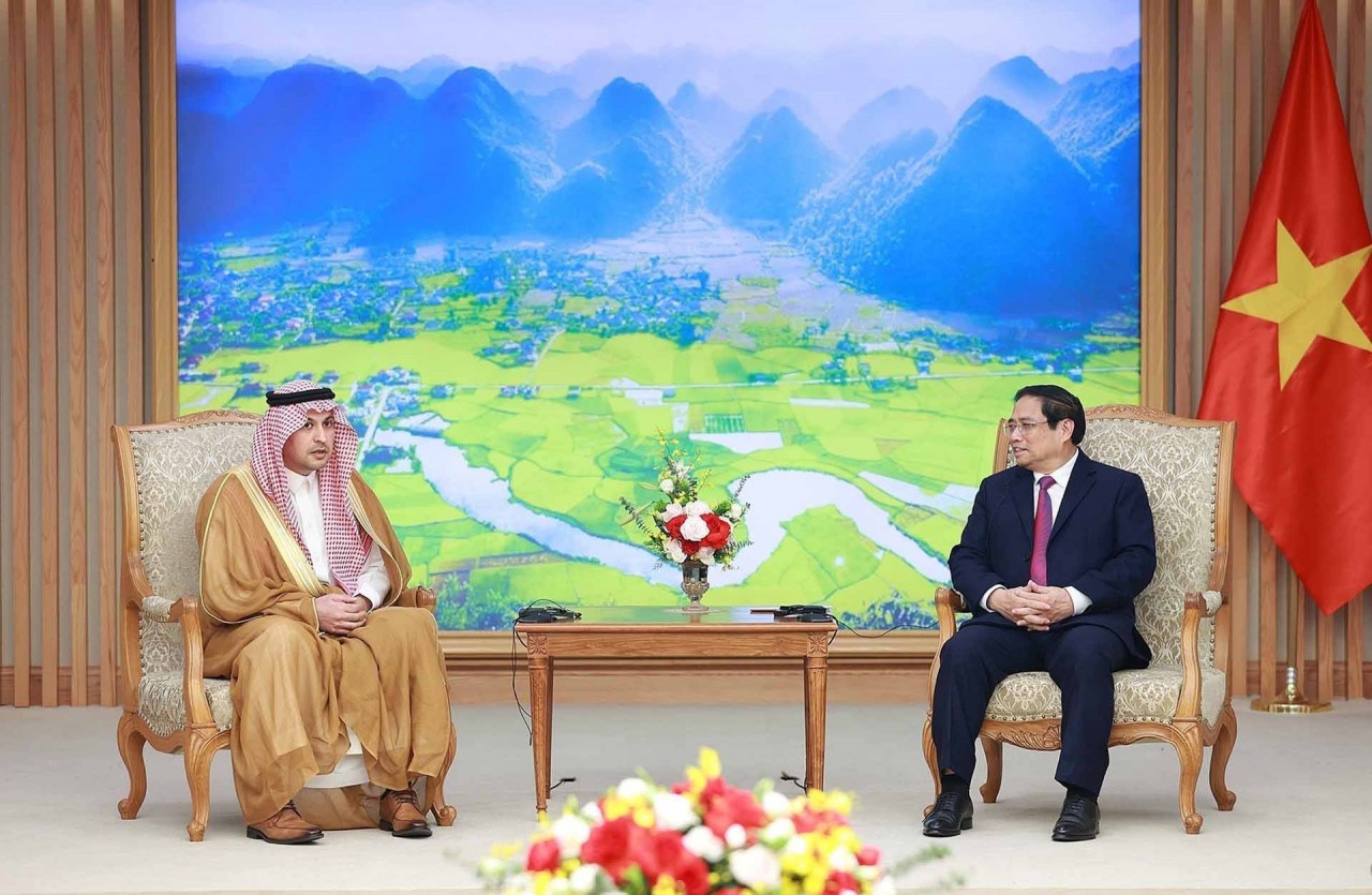Prime Minister Pham Minh Chinh receives Saudi Arabian Ambassador Ismaeil A. Dahlwy