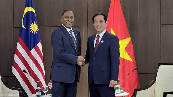 Vietnam, Malaysia FMs issue Joint Press Communique on 50th anniversary of diplomatic ties