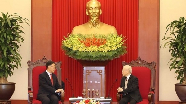 General Secretary Nguyen Phu Trong receives China’s Guangxi Party Secretary