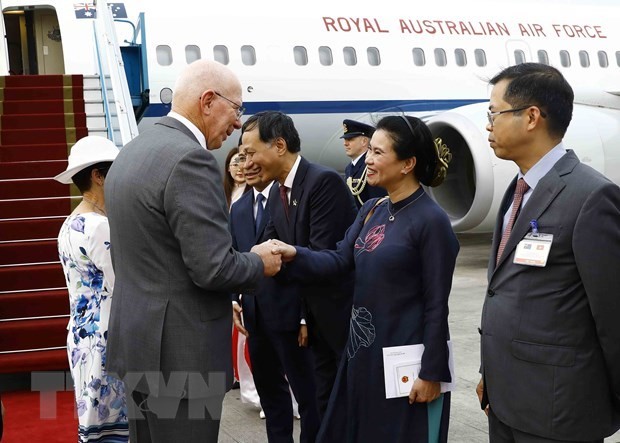 Australian Governor-General arrives in Hanoi, beginning State visit to Vietnam