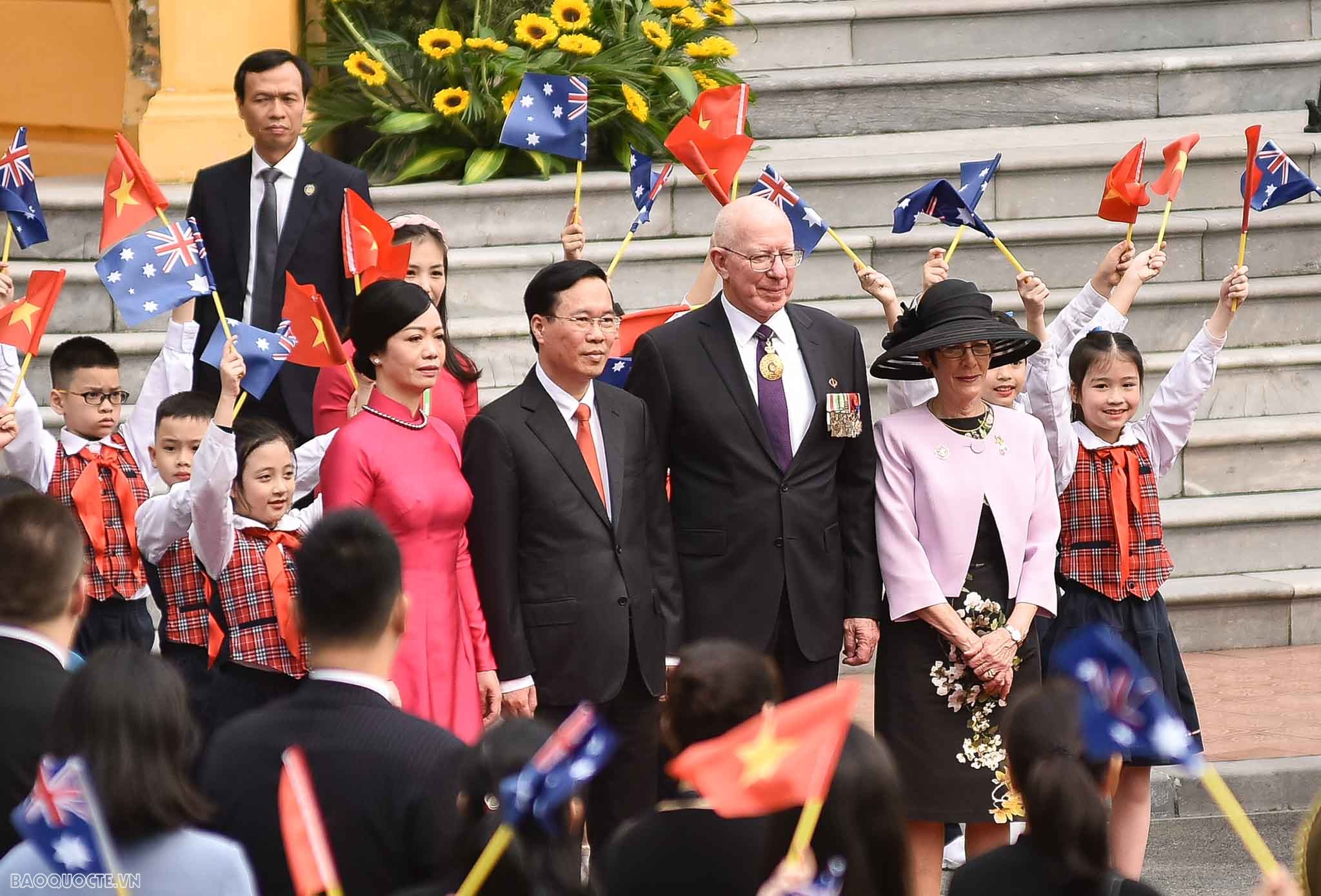 Toàn quyền Australia David Hurley là lãnh đạo nước ngoài đầu tiên đến thăm Việt Nam theo lời mời của Chủ tịch nước Võ Văn Thưởng kể từ khi ông giữ trọng trách mới.