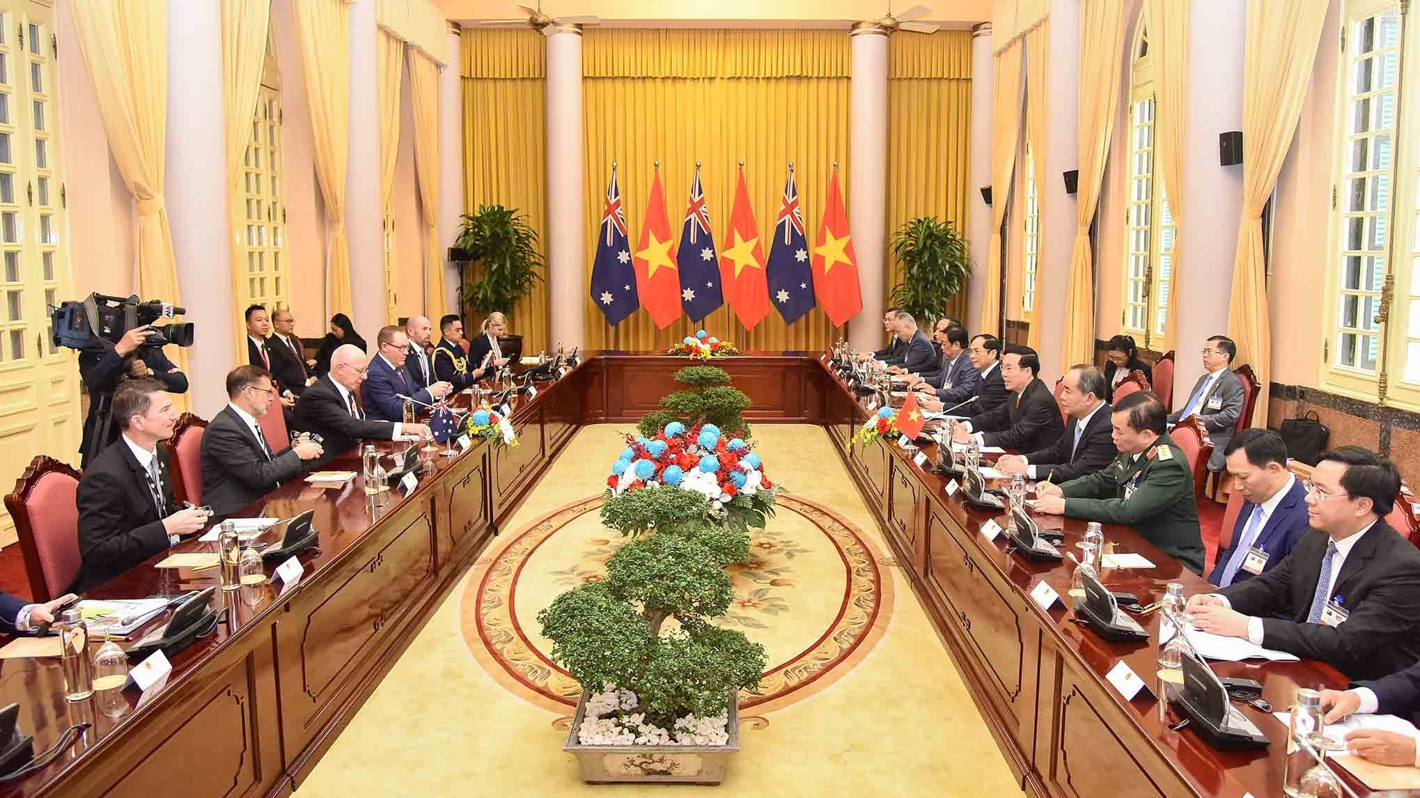 President Vo Van Thuong, Australian Governor-General David Hurley hold talks