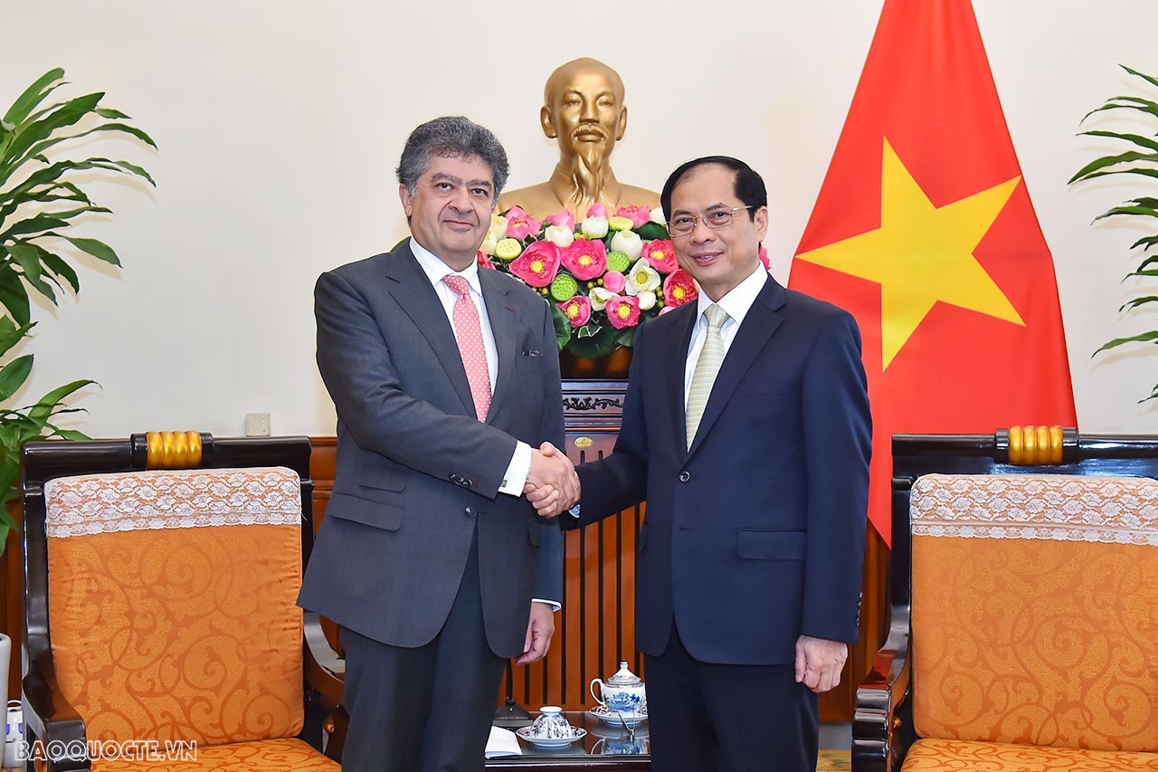 Ngày 4/4/2023, Bộ trưởng Ngoại giao Bùi Thanh Sơn tiếp Đại sứ Armenia tại Việt Nam Vahram Kazhoyan. (Ảnh: Tuấn Anh)