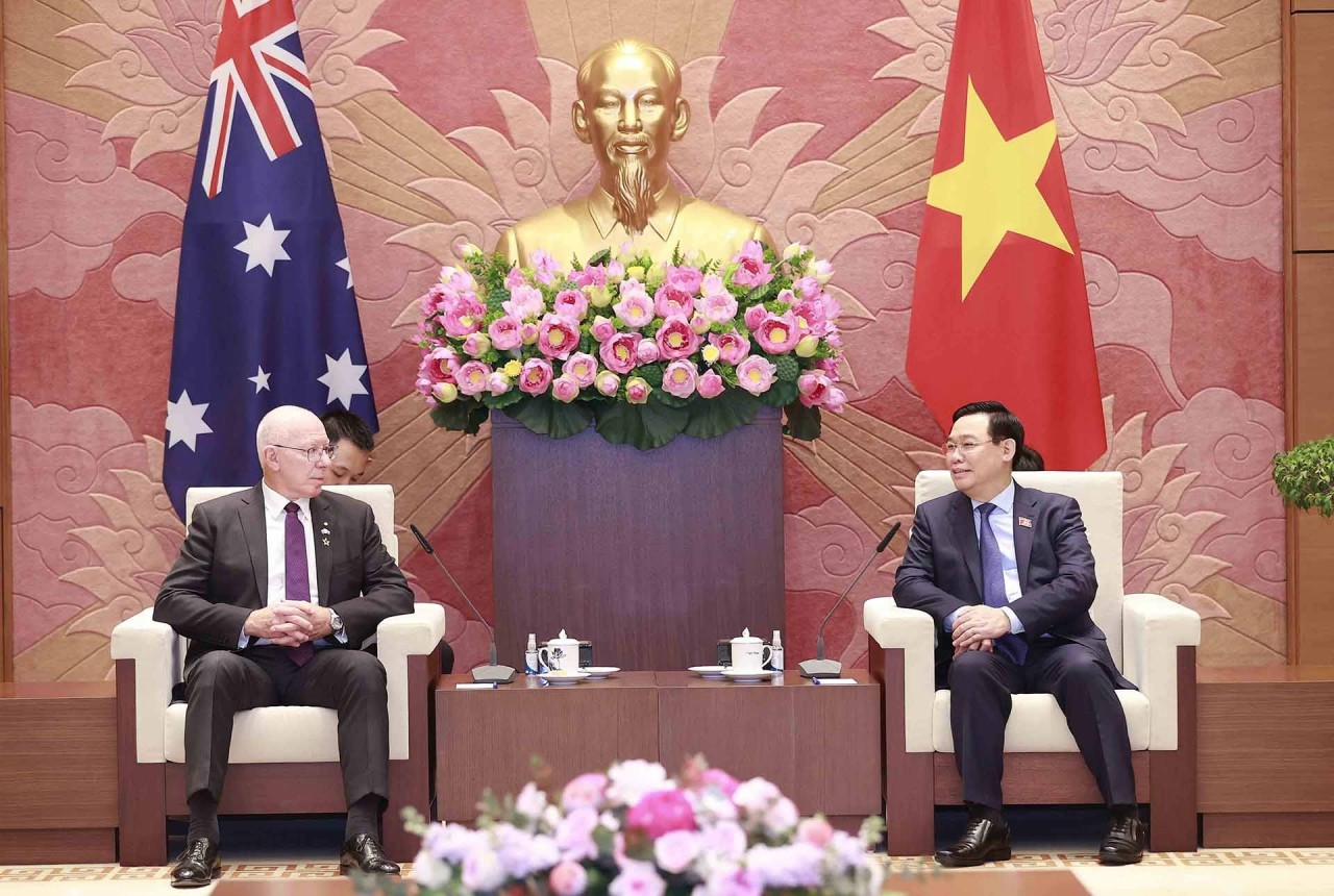 NA Chairman Vuong Dinh Hue meets Australian Governor-General