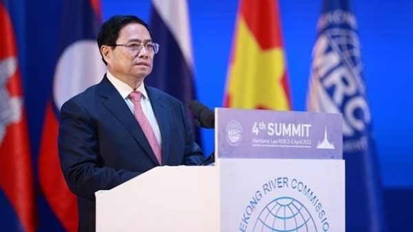 PM commits to cooperation in building prosperous, fair, healthy Mekong River basin