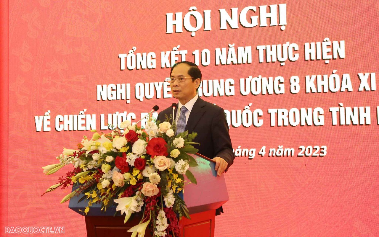 President applauds diplomatic sector's contributions to Fatherland safeguarding President applauds diplomatic sector's contributions to Fatherland safeguarding