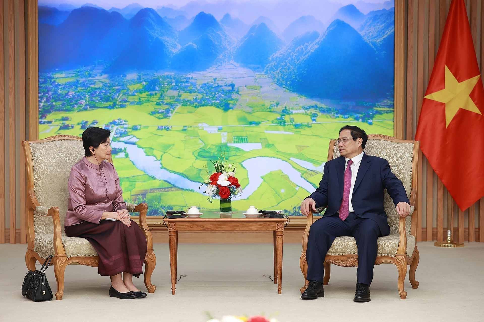 Thủ tướng Phạm Minh Chính tiếp bà Chea Kimtha, Đại sứ Vương quốc Campuchia tại Việt Nam. (Nguồn: TTXVN)