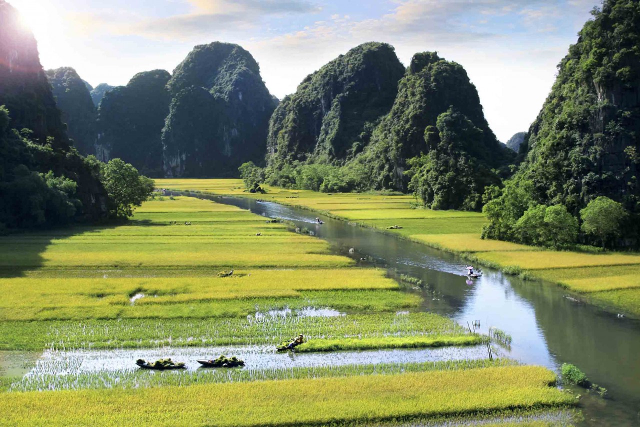 Forbes gọi tên Ninh Bình là nơi đáng đến nhất thế giới. (Nguồn: Vietnamnet)