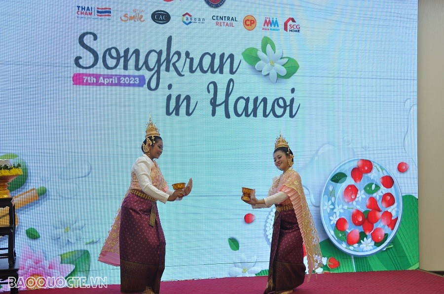 Happy “Songkran in Hanoi”- showcase of Thai traditional New Year