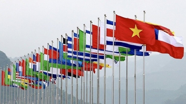 Vietnam to step up international economic integration: resolution