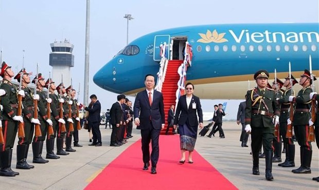 President Vo Van Thuong arrives in Vientiane, beginning official visit to Laos