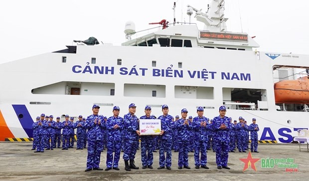 Vietnam, China Coast Guards hold joint patrol