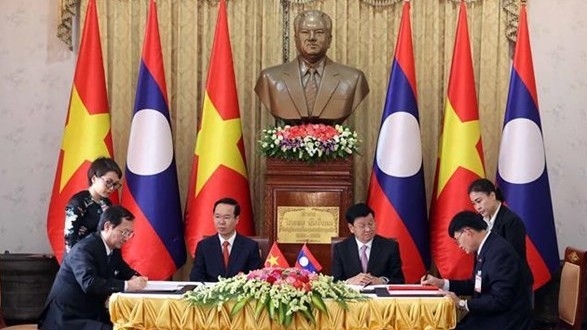 President Vo Van Thuong wraps up two-day official visit to Laos