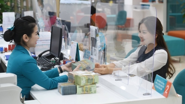 Vietnamese banks continue to cut deposit rates