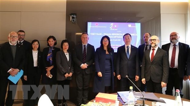 Vietnam looks to step up economic cooperation with Italian region