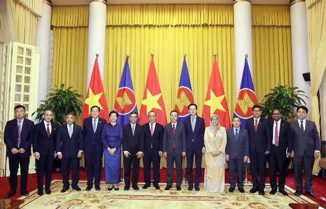 Review on external affairs from April 17-23: Czech PM’s visit to Vietnam; strengthen Vietnam-Cuba special ties; citizen protection in Sudan