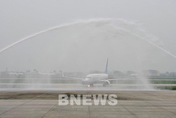 China's Xiamen Airlines operates first flight from Xiamen to Hanoi