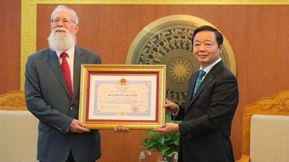 Deputy PM awarded Friendship Medal to Policy Advisor for environment efforts