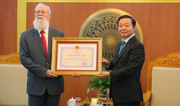 Deputy PM awarded Friendship Medal to Policy Advisor for environment efforts