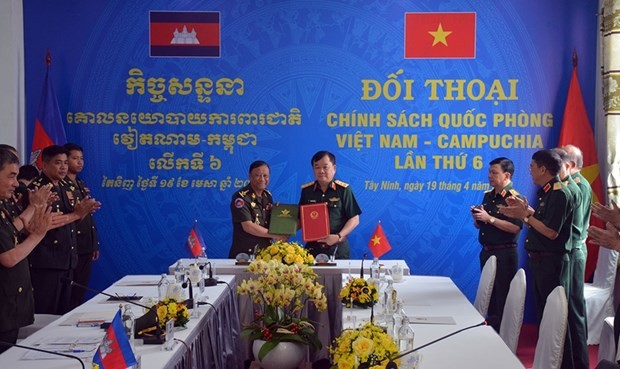 Vietnam - Cambodia Defence Policy Dialogue held at Moc Bai Border Gate