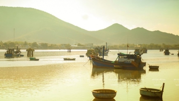 Explore the beauty of Nai lagoon in Ninh Thuan province