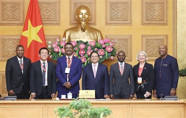 Prime Minister Pham Minh Chinh receives agriculture ministries' leaders