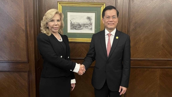 Deputy FM Ha Kim Ngoc receives Honourary Consul of Vietnam in Paraguay