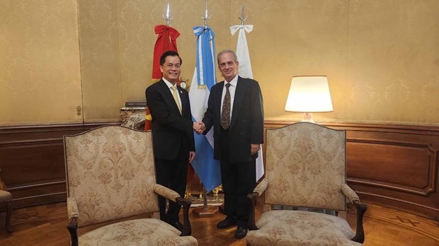 Deputy FM meets with Argentine Acting Minister
