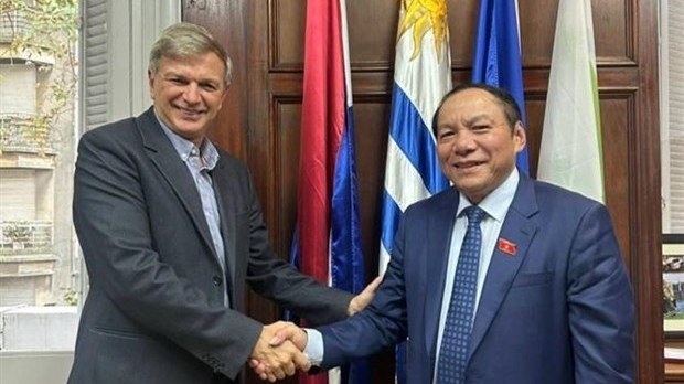 Vietnam, Uruguay Ministers agree to enhance sport cooperation