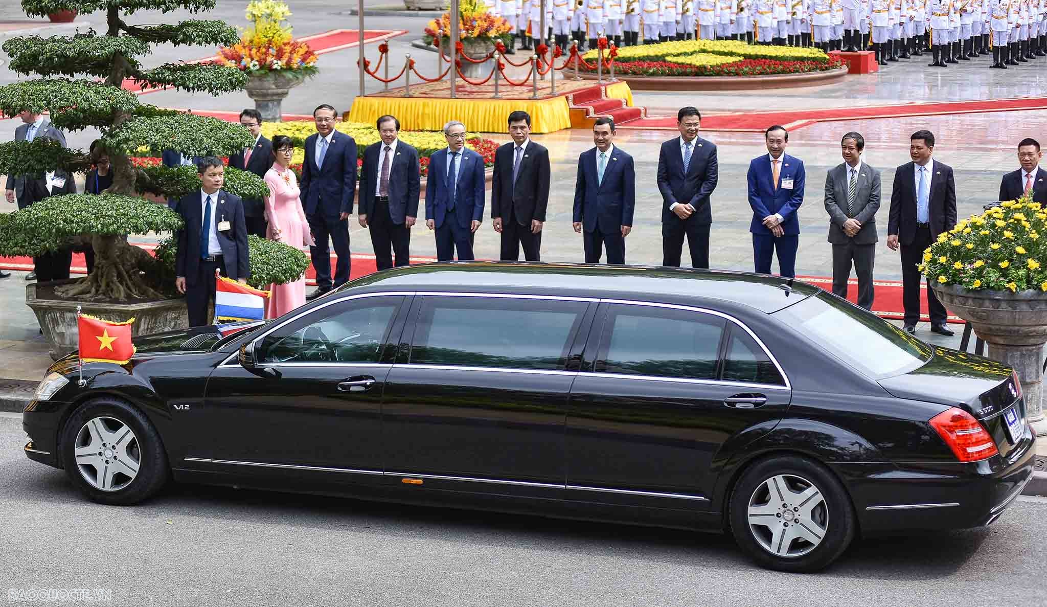 PM Pham Minh Chinh hosts welcome ceremony for Luxembourg&rsquo;s PM Xavier Bettel