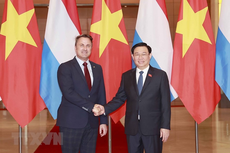 NA Chairman Vuong Dinh Hue welcomes Luxembourg Prime Minister
