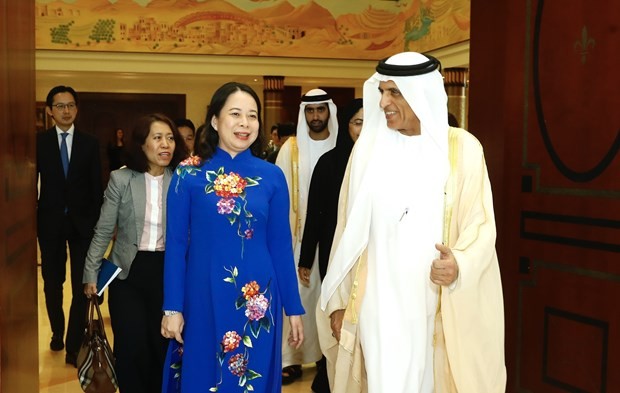 Vice President Vo Thi Anh Xuan meets Sheikh Saud bin Saqr Al Qasimi