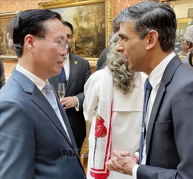 President Vo Van Thuong (L) and UK Prime Minister Rishi Sunak (Photo: VNA)