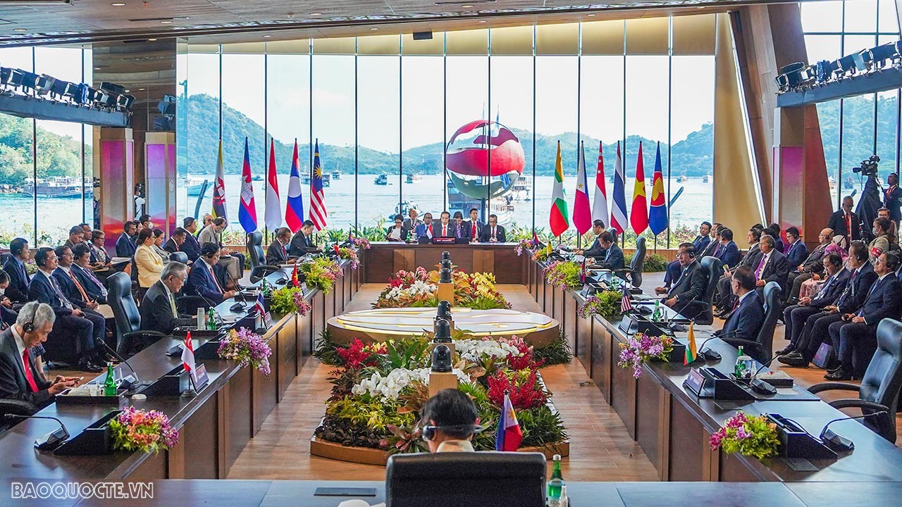 ASEAN leaders reaffirm need to maintain peace, security in East Sea