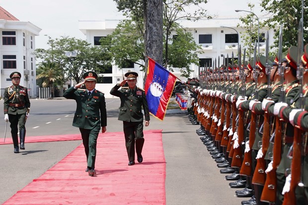 Vietnam, Laos strengthen defence cooperation