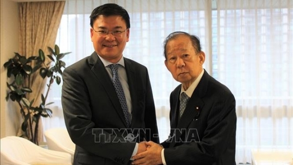 Ambassador Pham Quang Hieu meets Japan-Vietnam Parliamentary Friendship Alliance Chairman