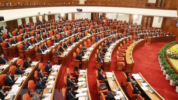 Party Central Committee discussed mid-term reviews of Politburo, Secretariat