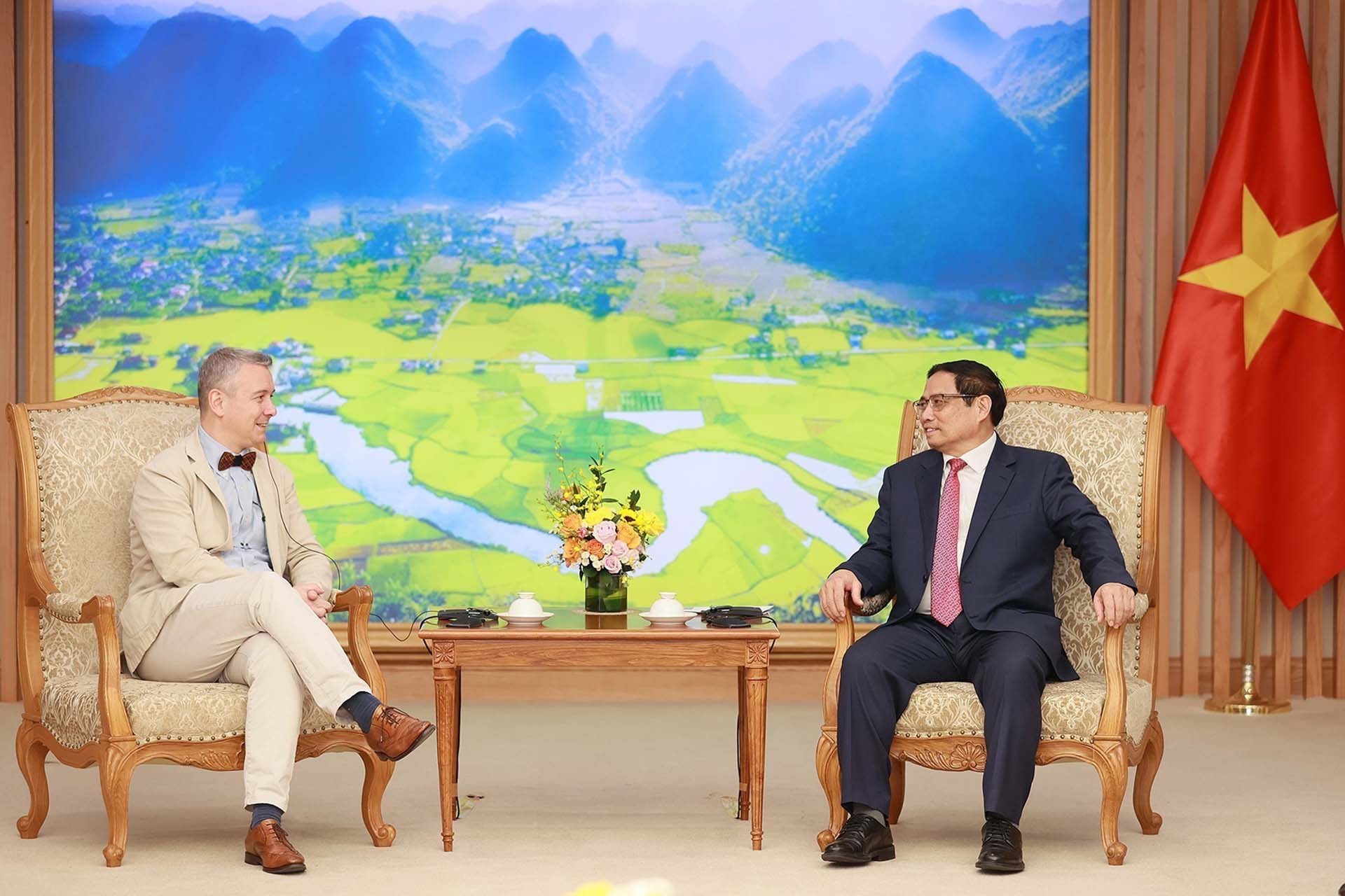 Thủ tướng Phạm Minh Chính tiếp Đại sứ Vương quốc Bỉ tại Việt Nam Karl Hendrik Margareta Van Den Bossche. (Nguồn: TTXVN) Thủ tướng Phạm Minh Chính tiếp Đại sứ Vương quốc Bỉ tại Việt Nam Karl Hendrik Margareta Van Den Bossche. (Nguồn: TTXVN)