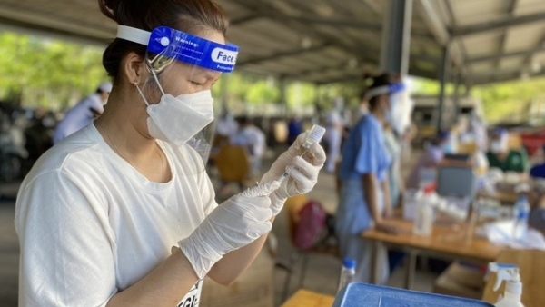 Vietnam to consider announcing end of COVID-19 pandemic: Government Office