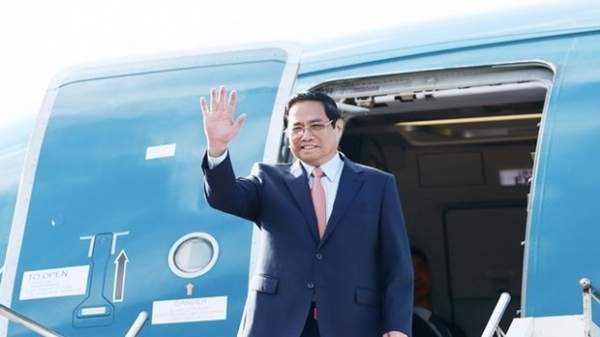 Prime Minister Pham Minh Chinh left Hanoi to attend expanded G7 Summit, visit Japan