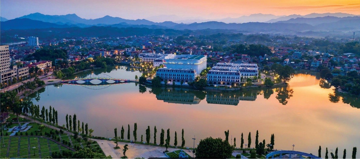 An overview of Yen Bai City. An overview of Yen Bai City.