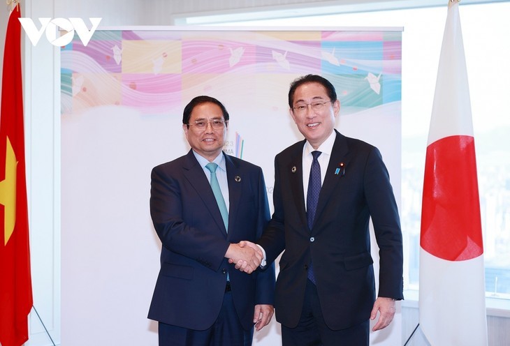 Vietnam, Japan Prime Ministers hold talks Vietnam, Japan Prime Ministers hold talks