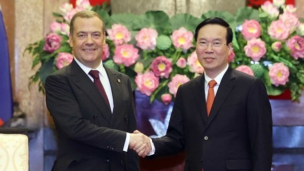 President Vo Van Thuong welcomes United Russia Party Chairman’s visit