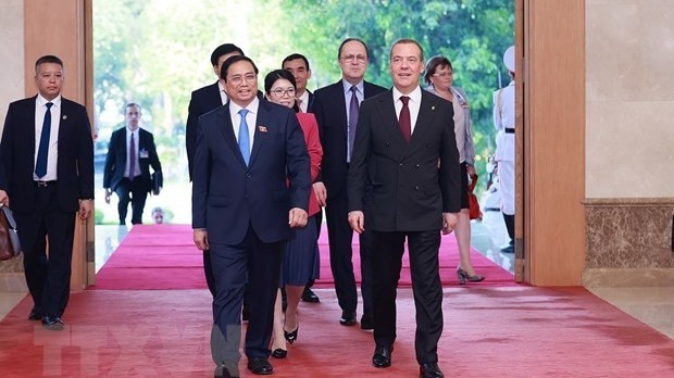 Prime Minister Pham Minh Chinh receives Chairman of United Russia Party