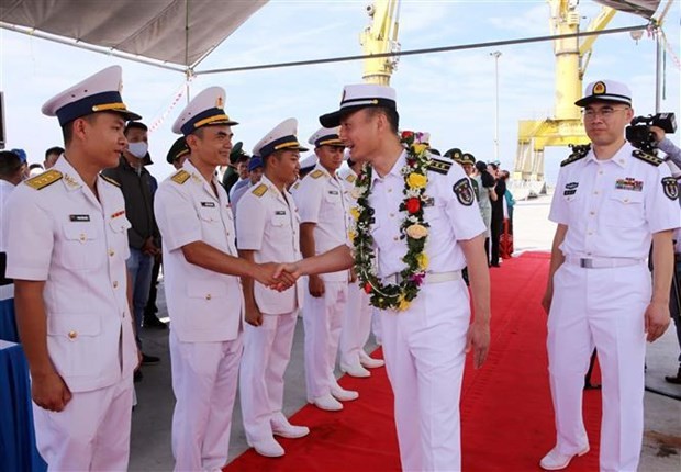 Chinese naval training ship Qi Jiguang visits Da Nang city